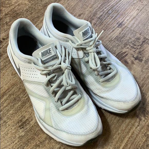 Nike Shoes - Nike Air Sculpt TR 2 sneakers